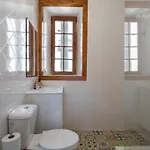 Апартаменты Loft Mouraria