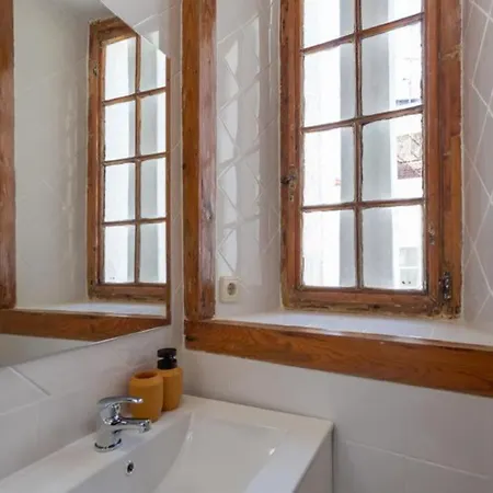 Loft Mouraria Apartament